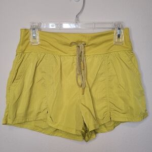 Offline By Aerie "The Hugger" Lined Short Size Medium